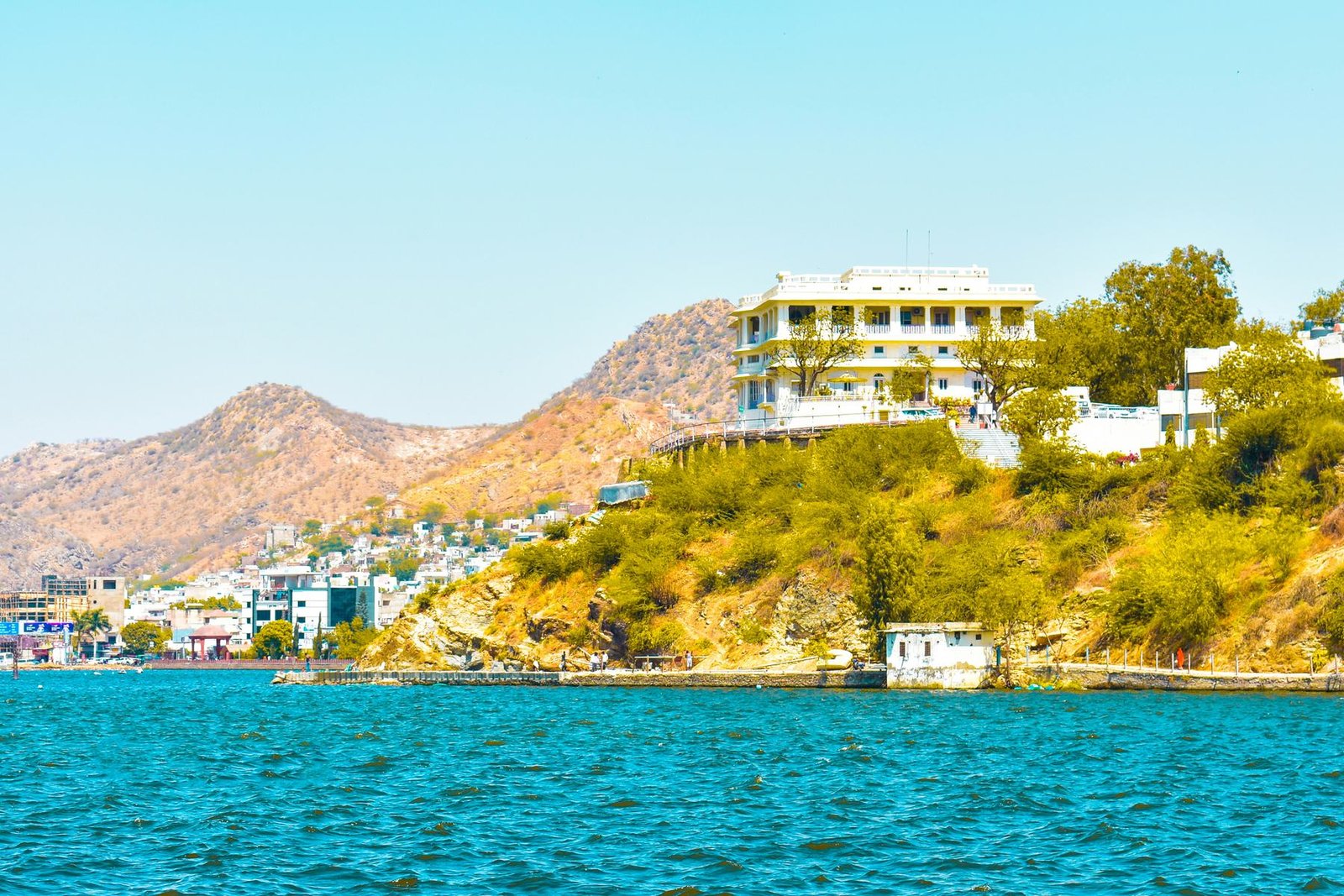 Turquoise lake with hills near Ajmer