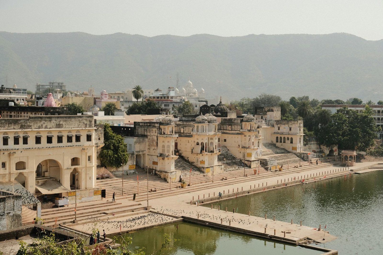 Bathing ghats beside Pushkar Lake